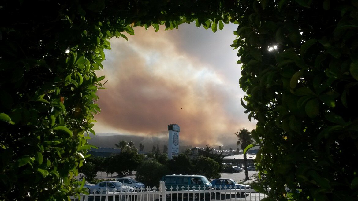 Fire on Tokai & Constantia Mountains